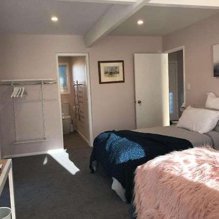 Allie'S Hill Top Haven Bed & Breakfast ワンガヌイ エクステリア 写真