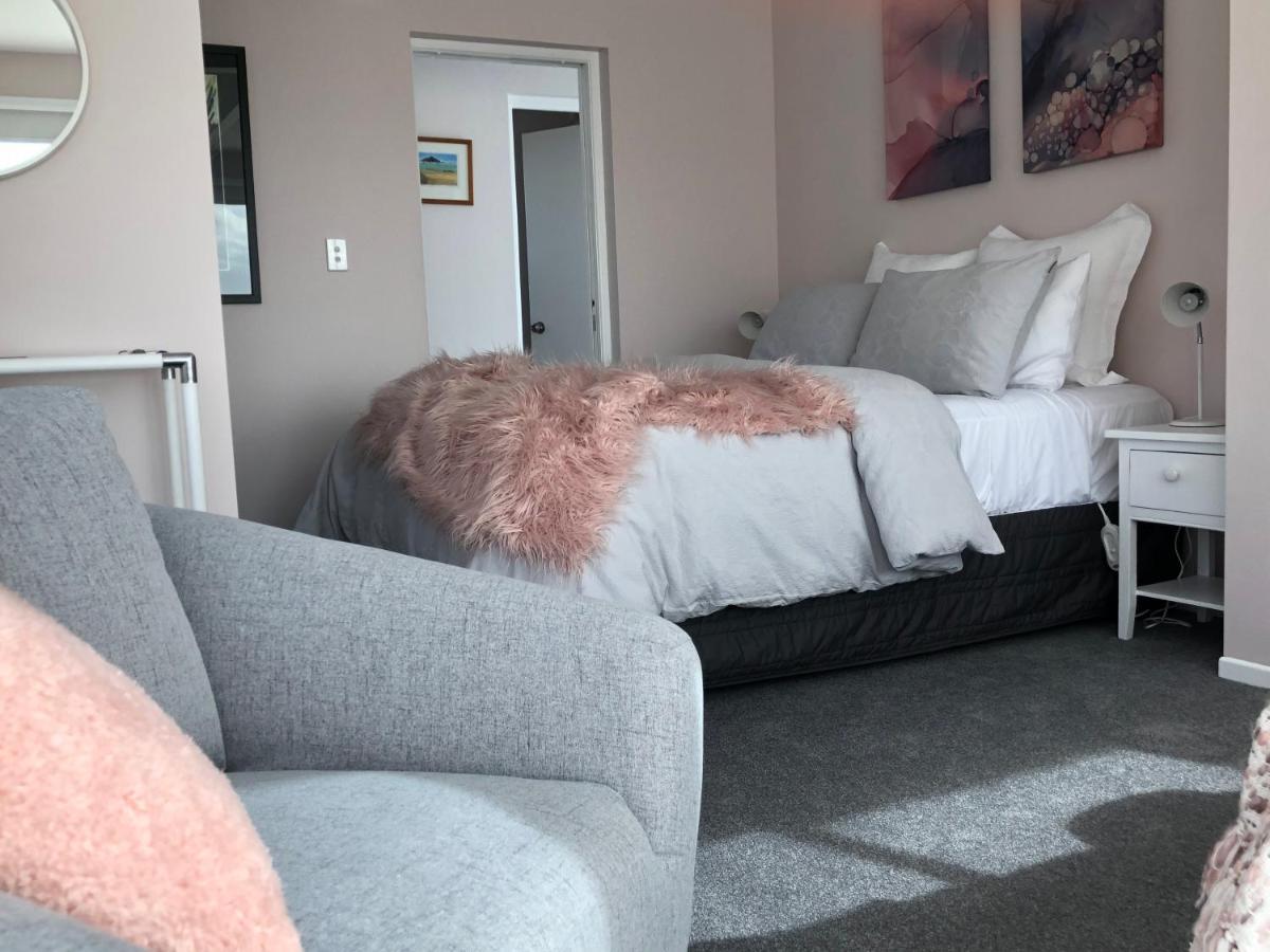 Allie'S Hill Top Haven Bed & Breakfast ワンガヌイ エクステリア 写真